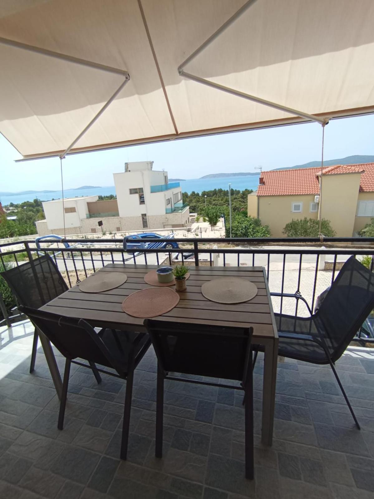 Apartments Gveric Шибеник Экстерьер фото